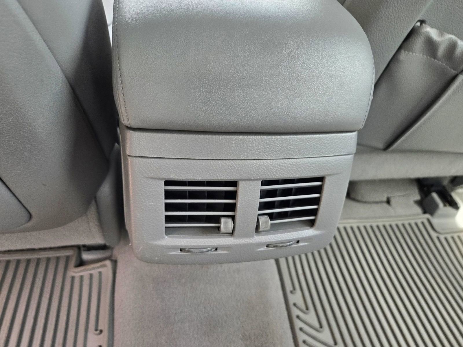 Used 2008 Toyota Avalon Touring FWD image 11