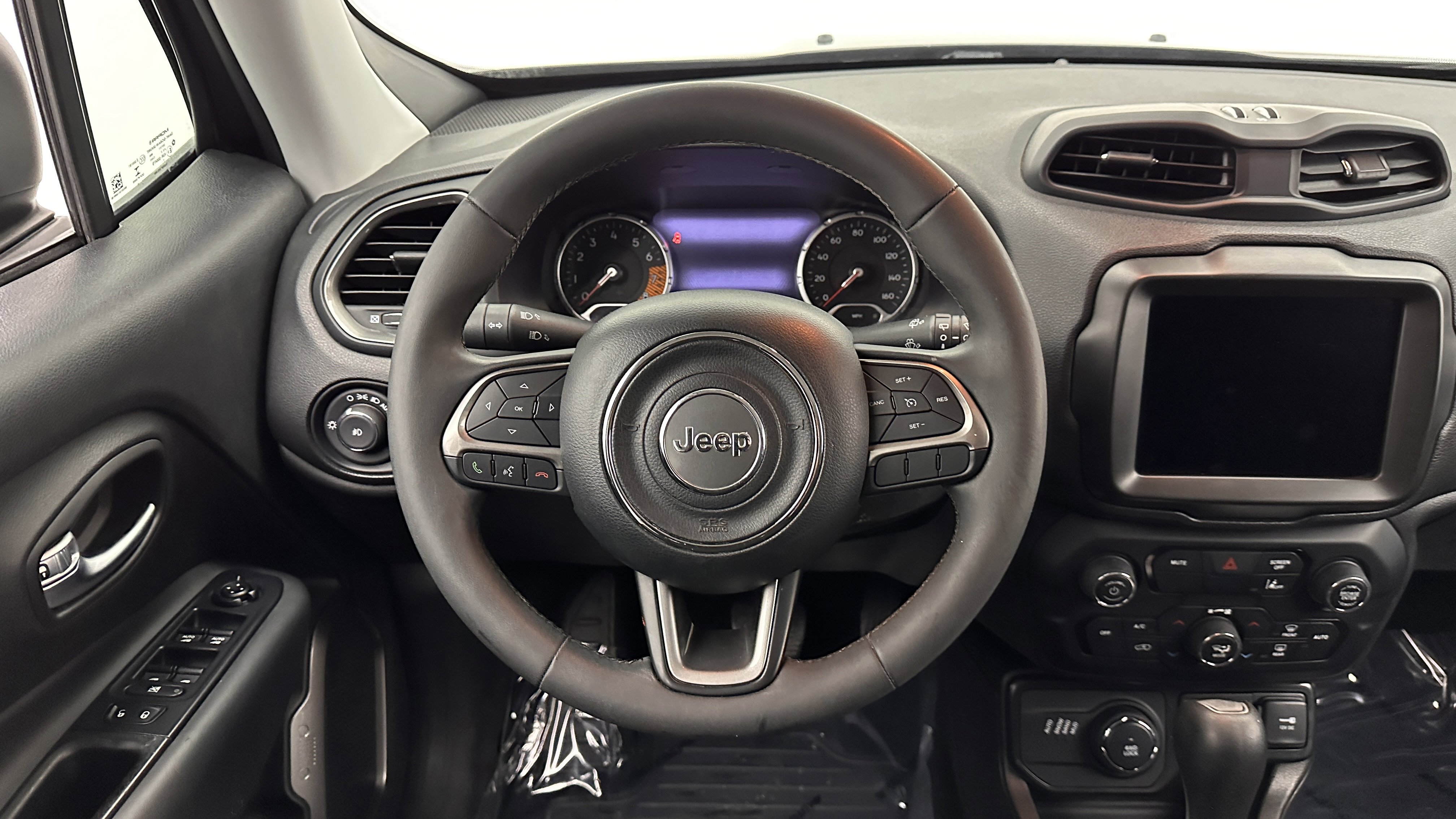 Used 2022 Jeep Renegade Latitude AWD/4WD image 26