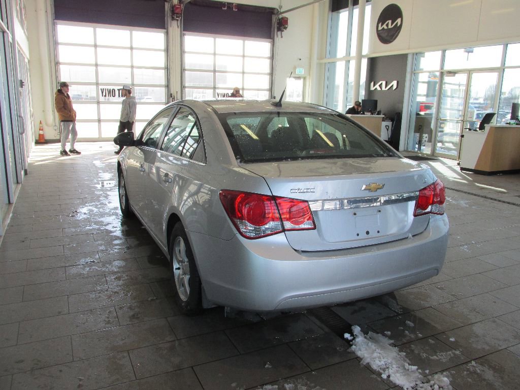 Used 2013 Chevrolet Cruze LT image 6