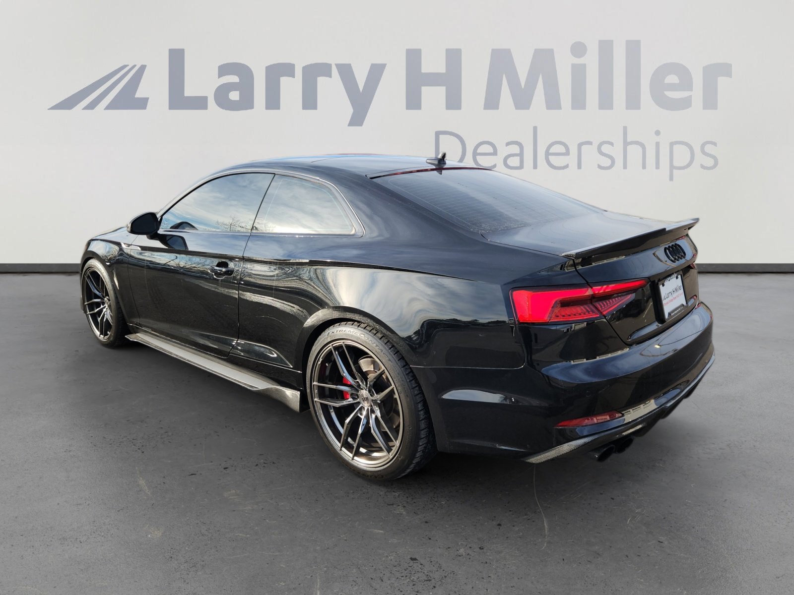 Used 2018 Audi S5 Premium Plus w/ S Sport Package image 3
