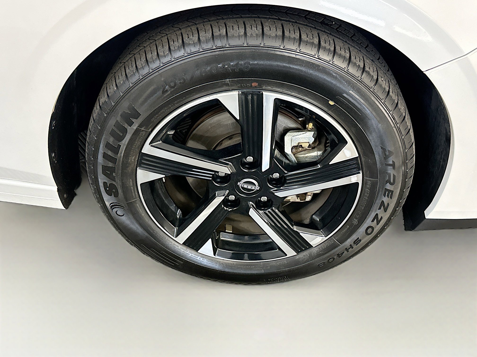 Used 2024 Nissan Sentra SV FWD image 11