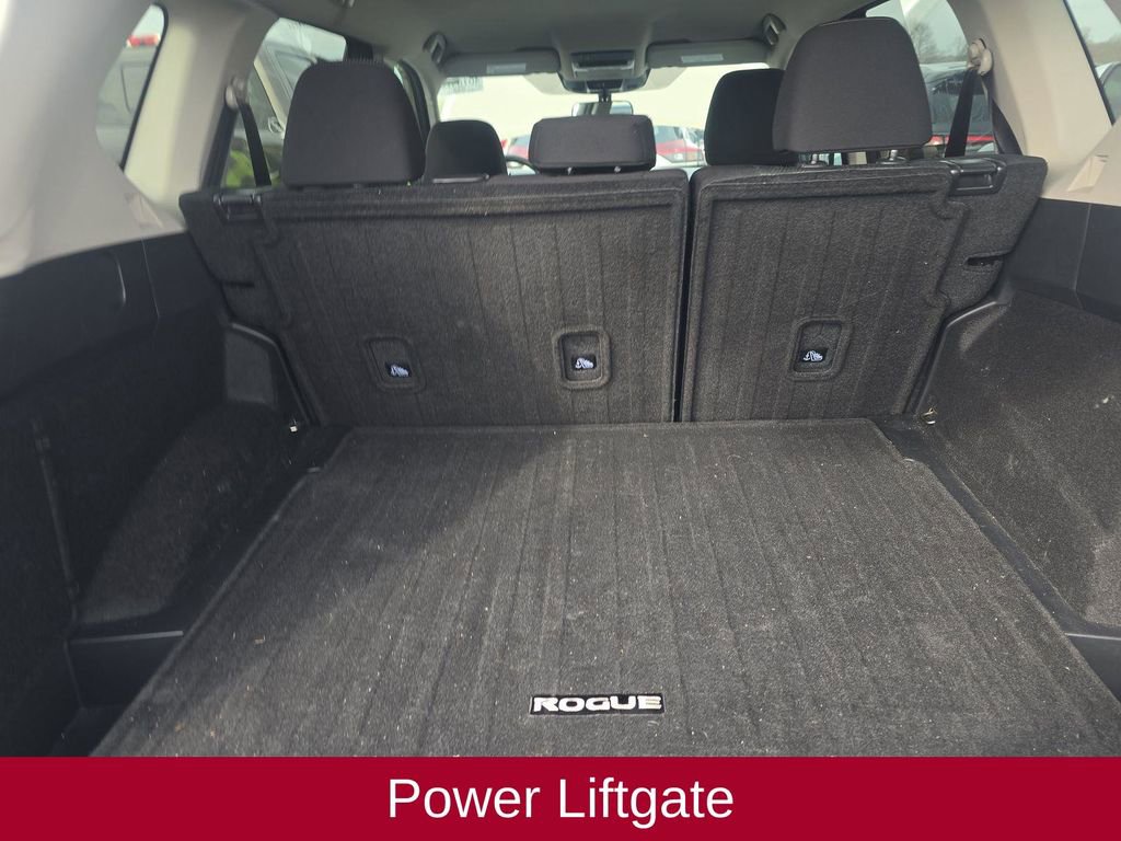 Used 2025 Nissan Rogue SV image 8