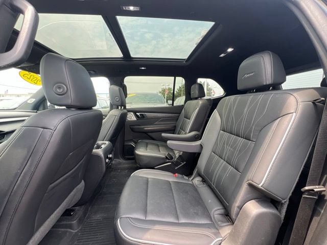 Used 2025 Buick Enclave Avenir w/ LPO, Floor Liner Package AWD/4WD image 22