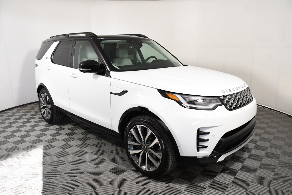 Certified 2026 Land Rover Discovery Limited Edition AWD/4WD image 8