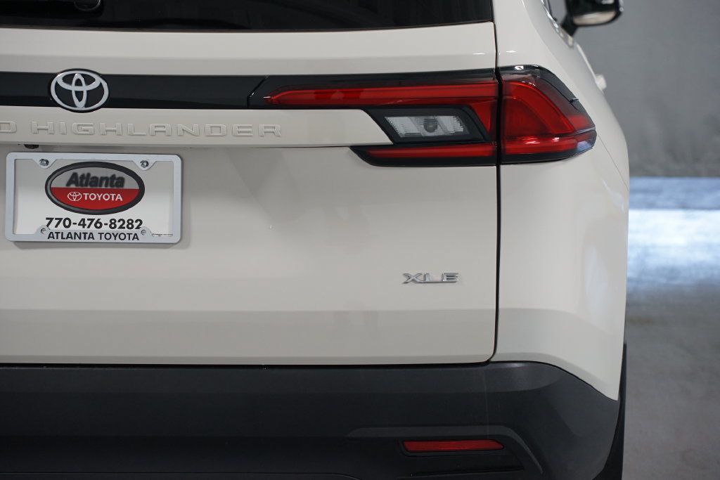 Certified 2024 Toyota Grand Highlander AWD image 10