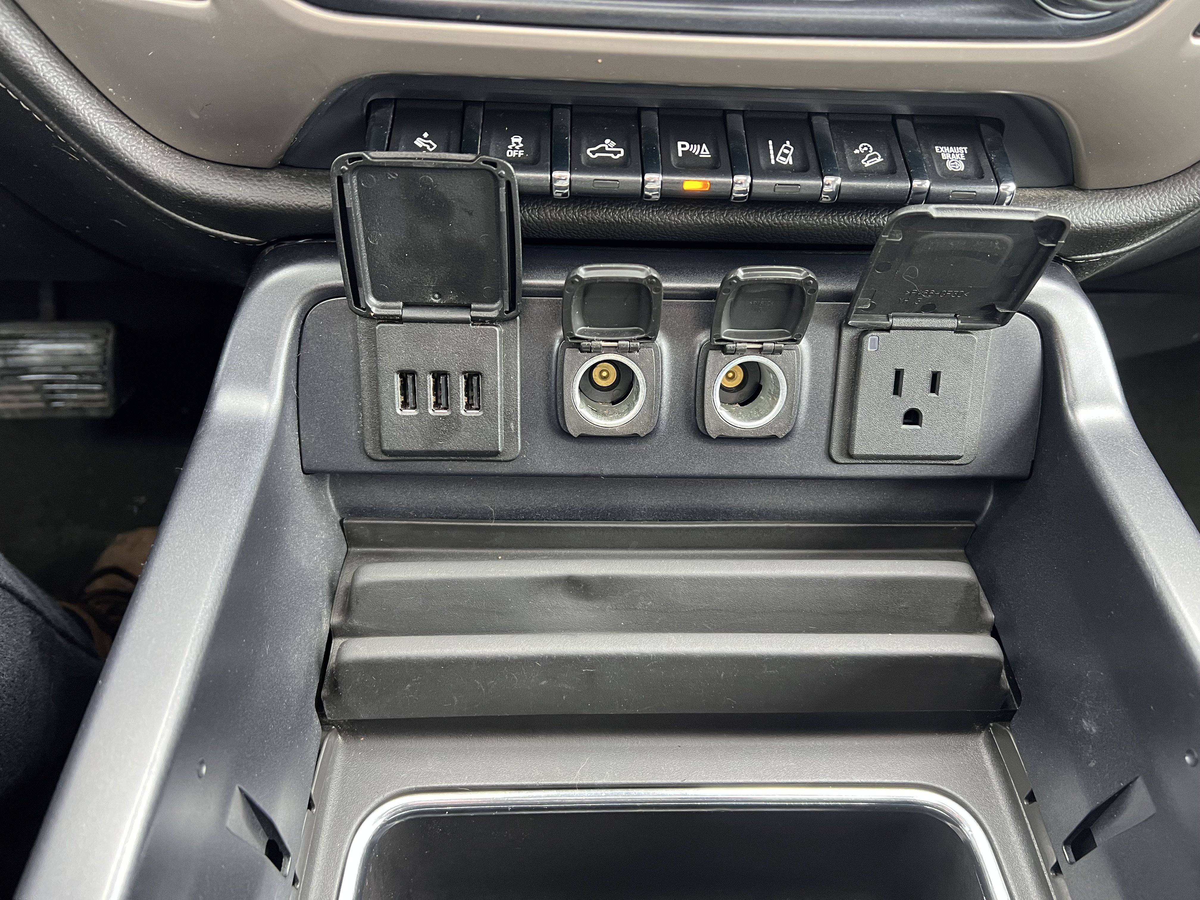 Used 2015 GMC Sierra 3500 Denali w/ Duramax Plus Package image 22