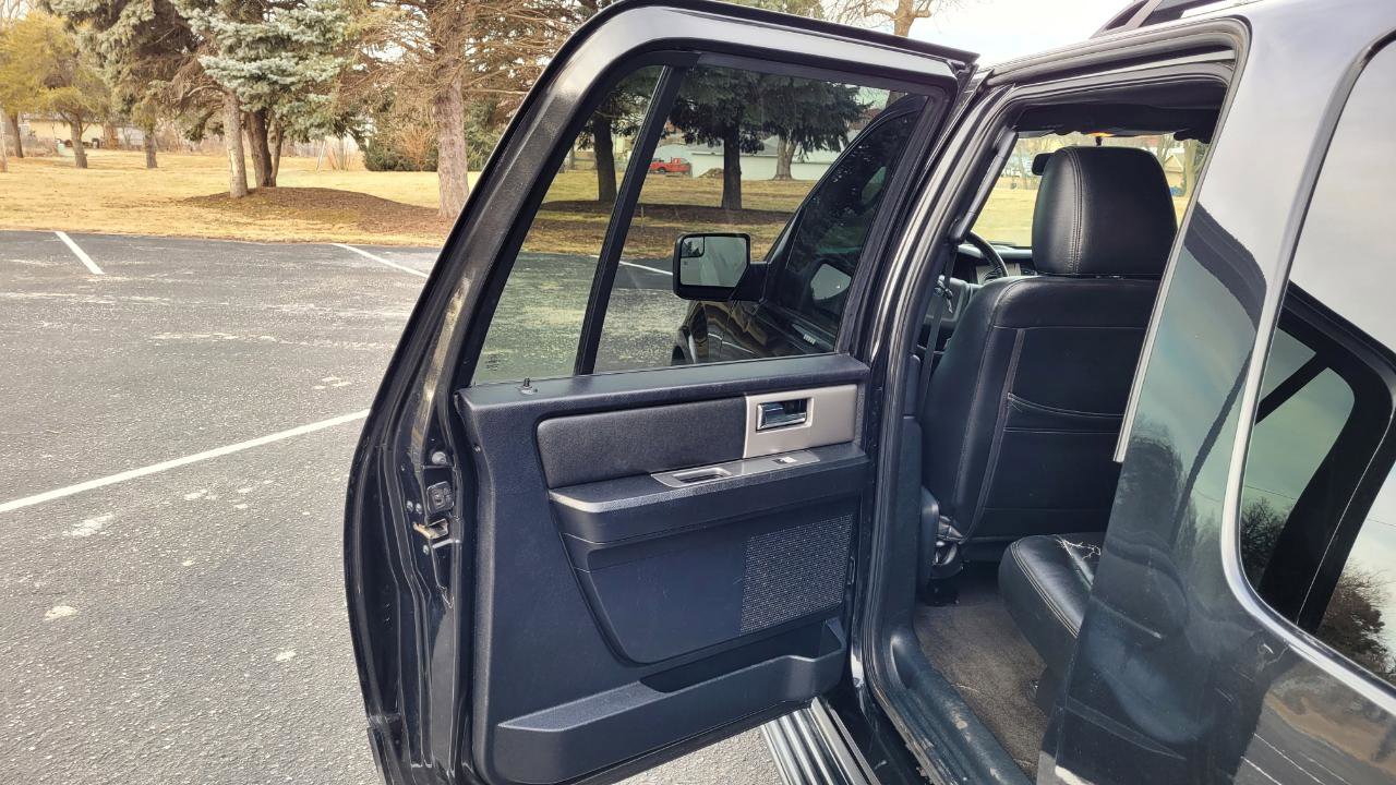 Used 2015 Ford Expedition EL XLT image 17