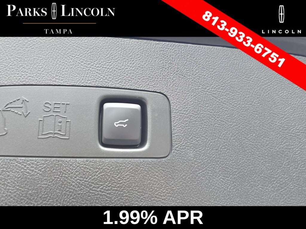 Certified 2025 Lincoln Corsair Reserve AWD/4WD image 9