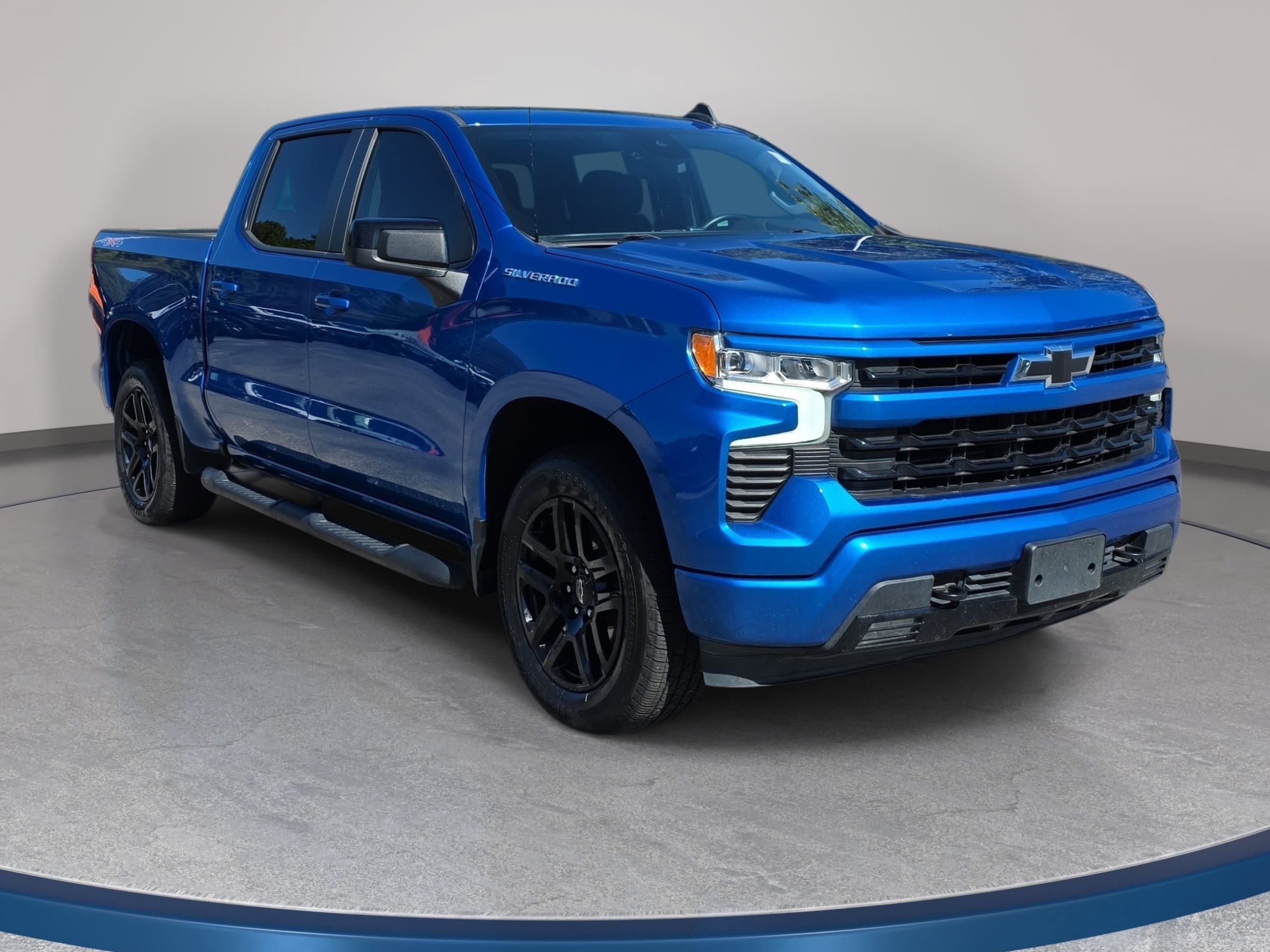 Used 2024 Chevrolet Silverado 1500 RST AWD/4WD image 3