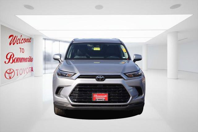 Certified 2025 Toyota Grand Highlander AWD image 4