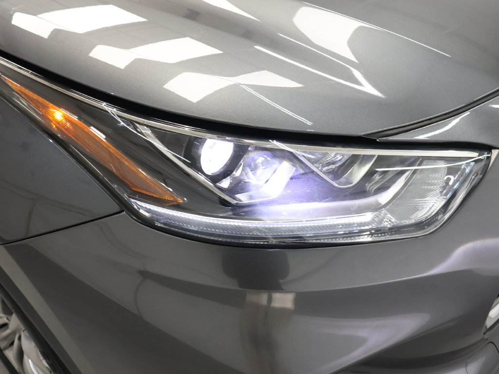 Used 2023 Toyota Highlander Platinum AWD/4WD image 28