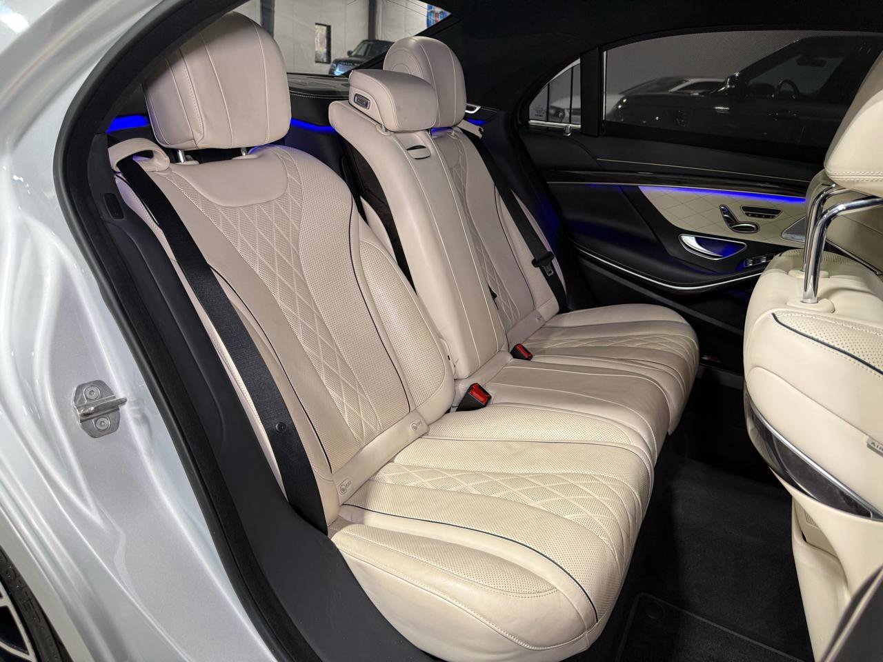 Used 2019 Mercedes-Benz S 560 Sedan image 34