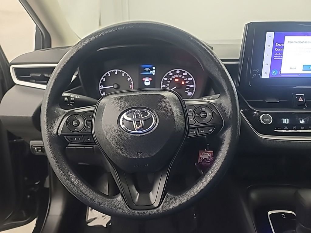 Used 2025 Toyota Corolla LE image 32