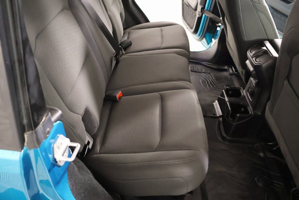 Used 2019 Jeep Wrangler Unlimited Sahara image 13