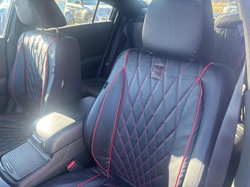 Used 2023 Dodge Charger SXT w/ Blacktop Package image 13