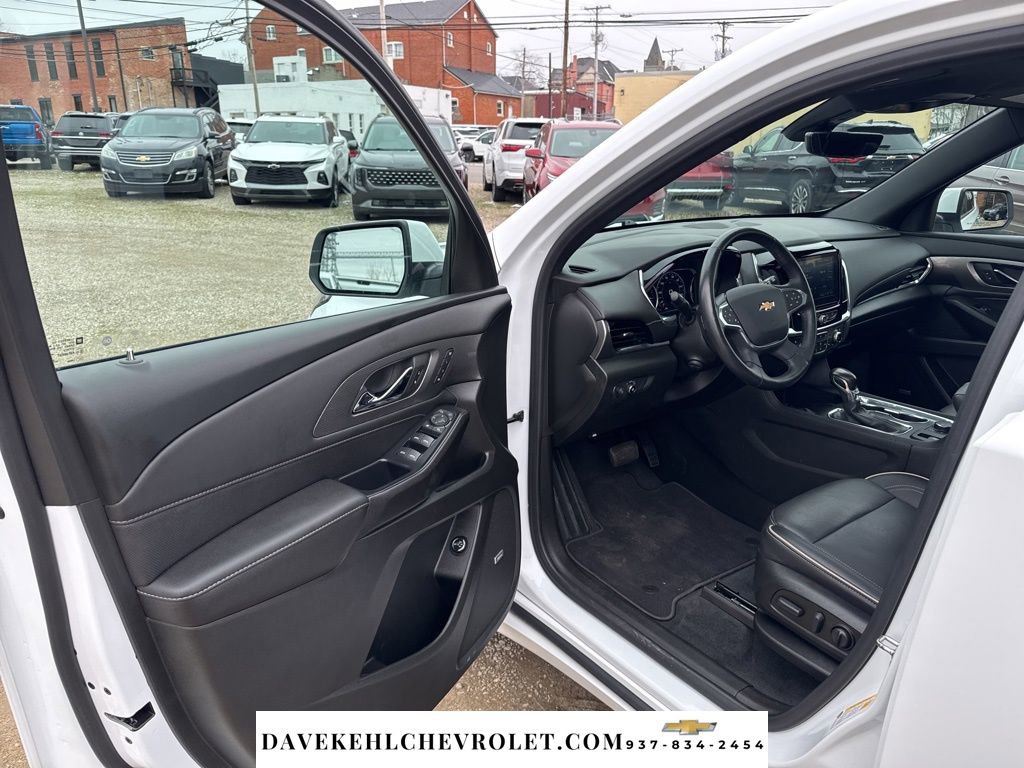 Used 2022 Chevrolet Traverse Premier image 15