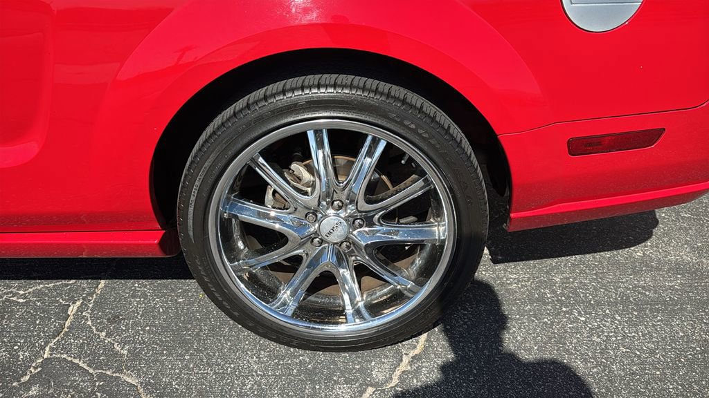 Used 2009 Ford Mustang GT Premium RWD image 9