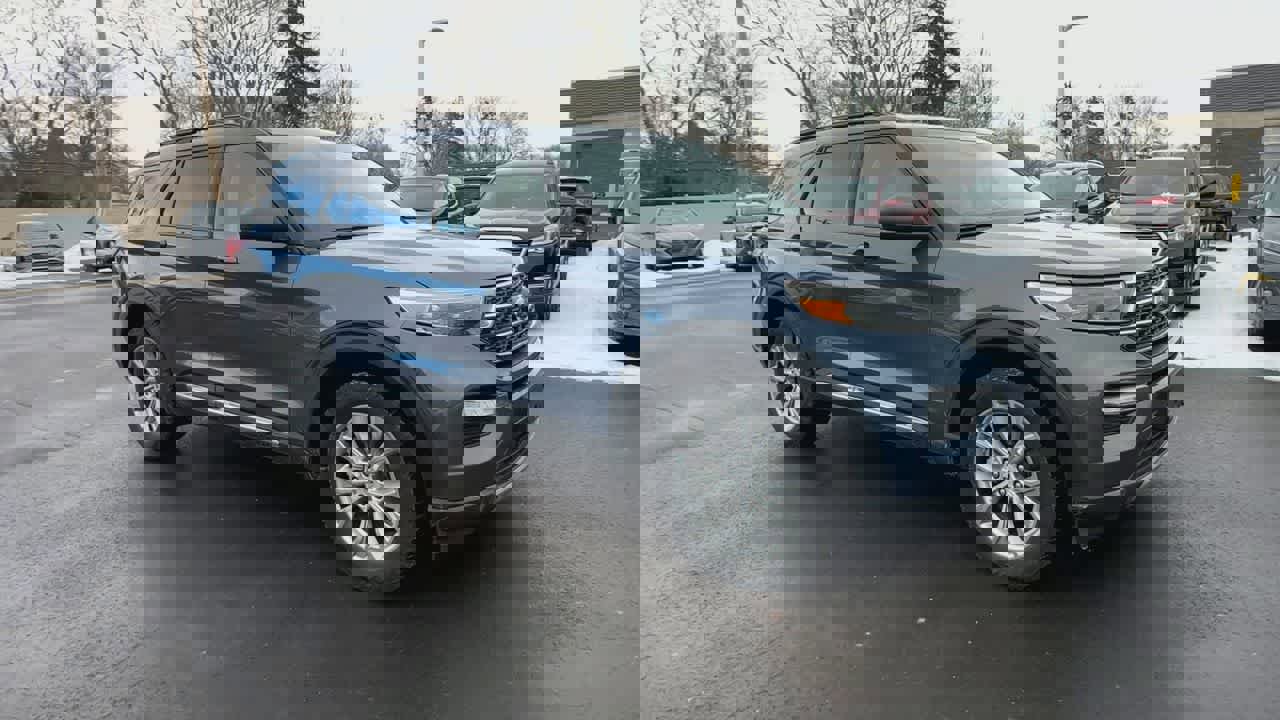 Used 2021 Ford Explorer XLT w/ Equipment Group 202A image 2