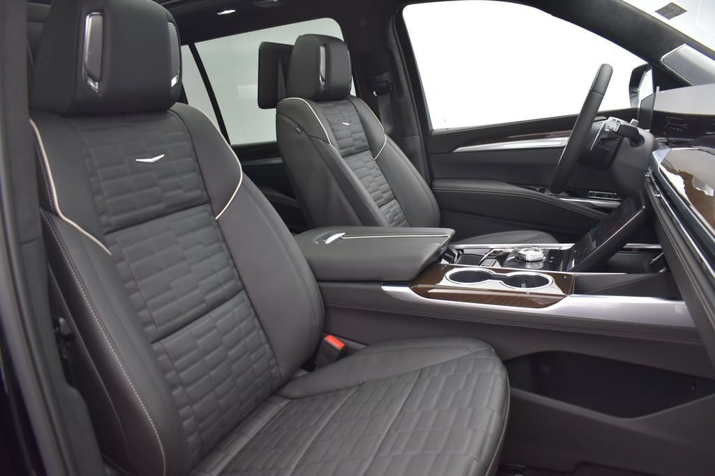 New 2026 Cadillac Escalade ESV Platinum Sport w/ LPO, ONYX Package AWD/4WD image 41