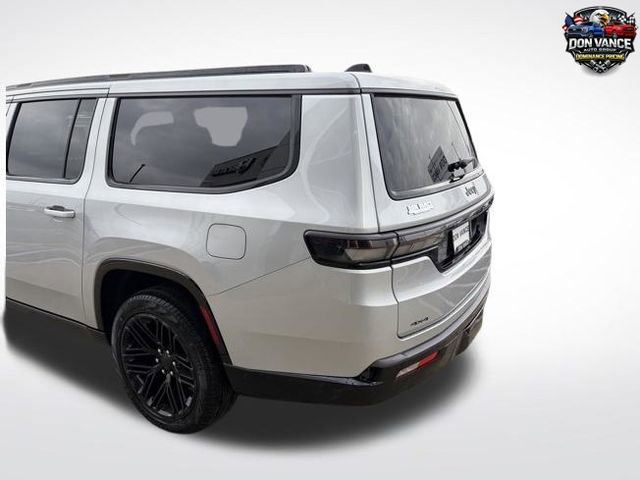 New 2026 Jeep Grand Wagoneer L Limited AWD/4WD image 4