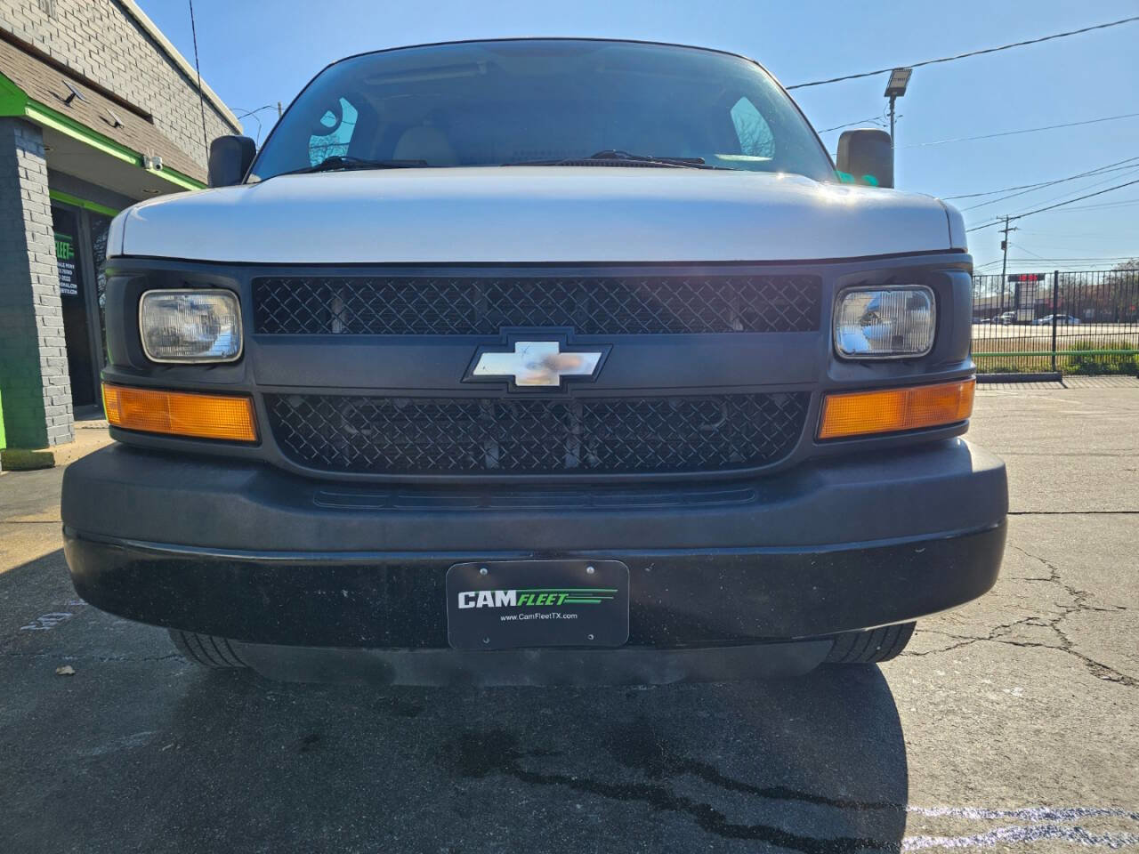 Used 2015 Chevrolet Express 2500 Extended image 5