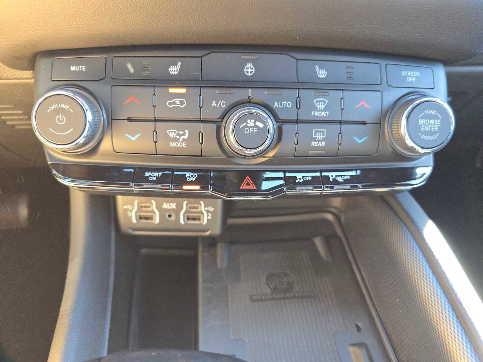 Used 2022 Dodge Durango R/T w/ Trailer Tow Group IV image 27