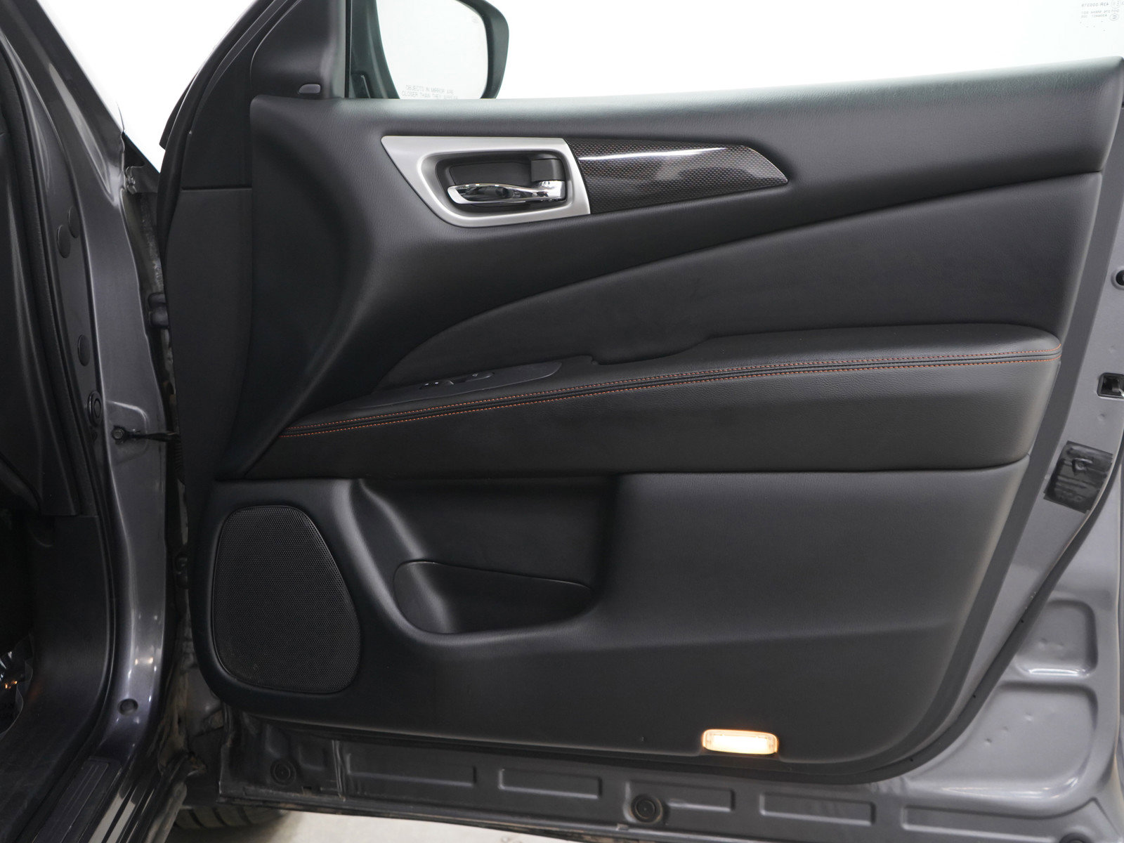 Used 2019 Nissan Pathfinder S AWD/4WD image 9