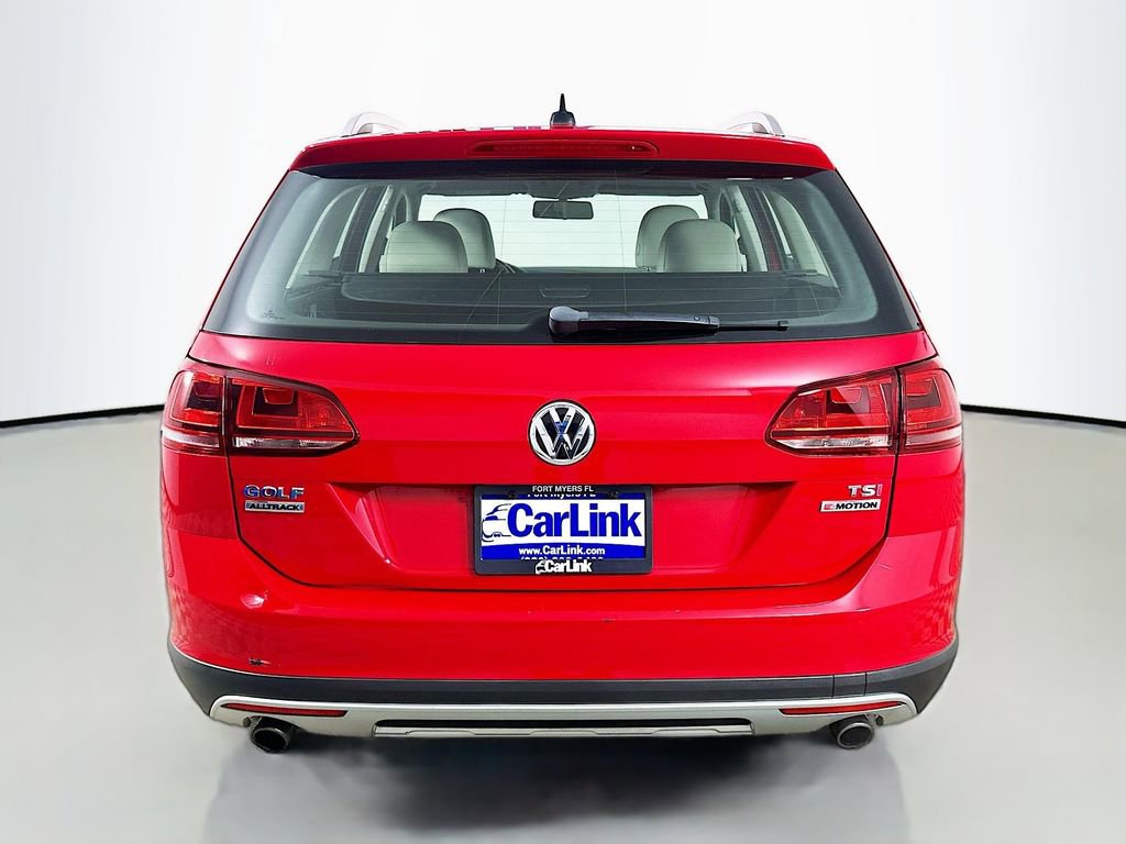 Used 2017 Volkswagen Golf Alltrack S image 7