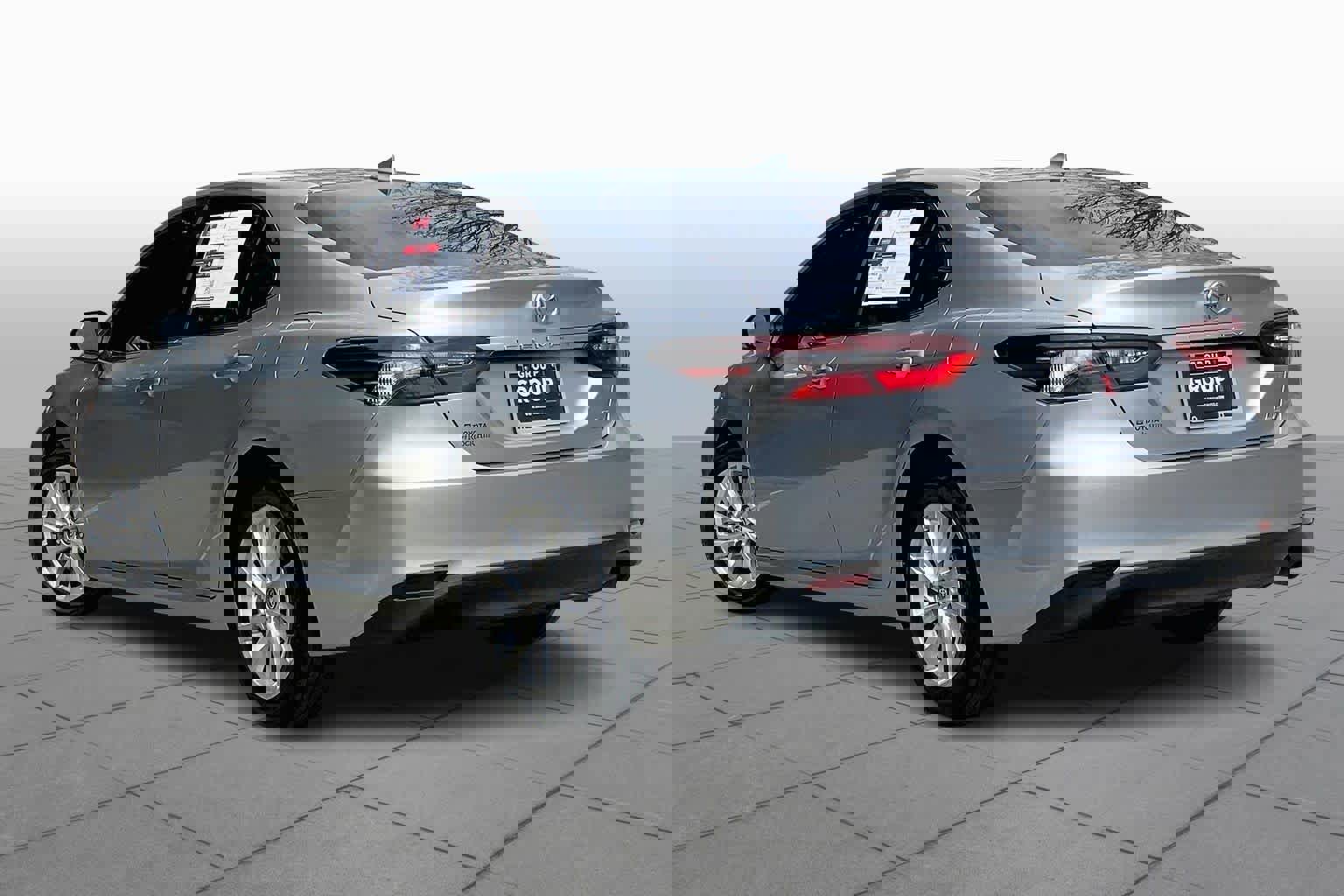 Used 2024 Toyota Camry LE w/ Convenience Package image 12