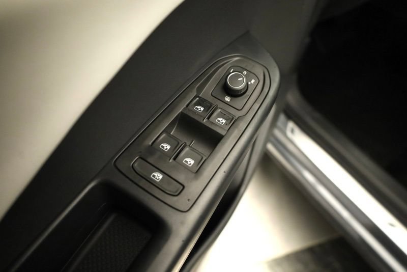New 2026 Volkswagen Taos SE AWD/4WD image 10