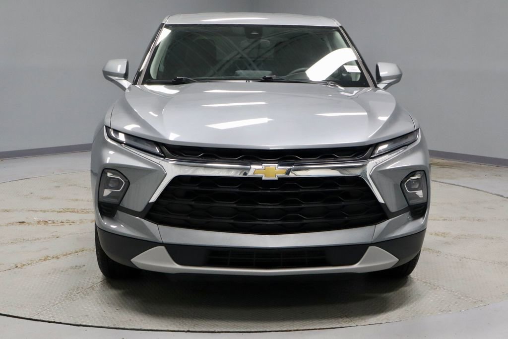 Used 2025 Chevrolet Blazer LT FWD image 6