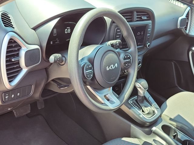 Used 2024 Kia Soul LX w/ Option Group 015 FWD image 7
