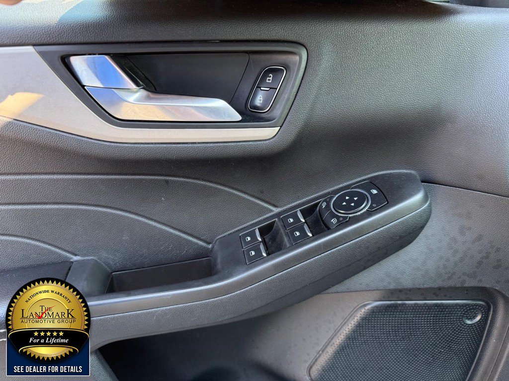 Used 2021 Ford Escape SE AWD/4WD image 8
