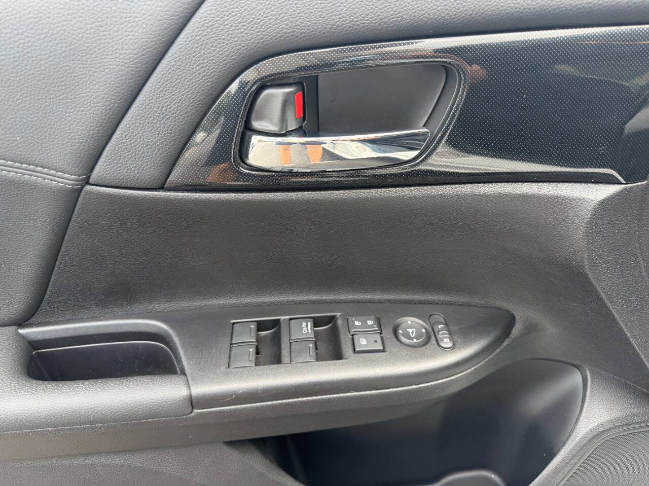 Used 2013 Honda Accord Sport image 12