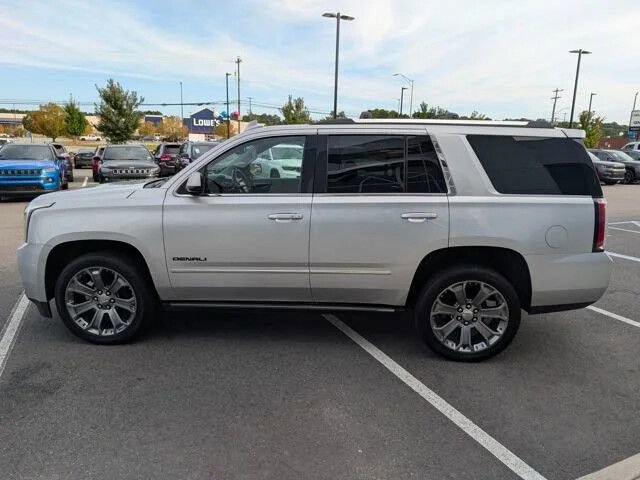 Used 2015 GMC Yukon Denali w/ Premium Package AWD/4WD image 2