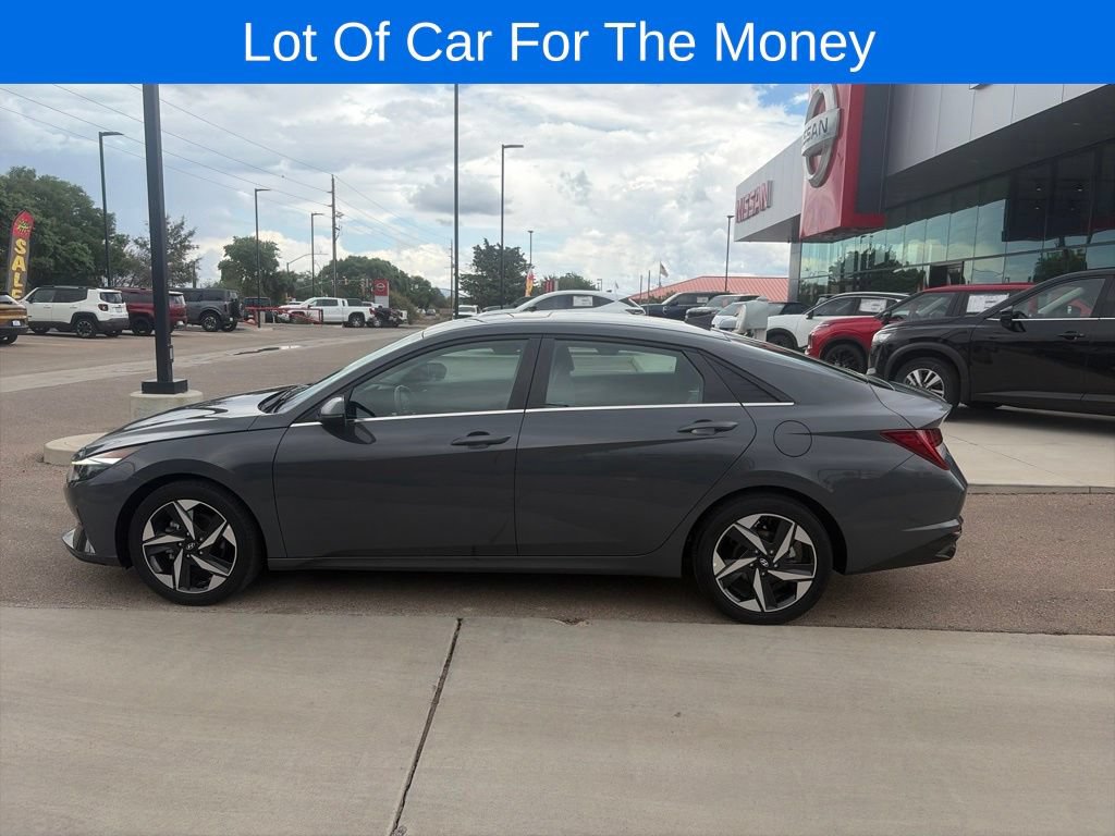 Used 2023 Hyundai Elantra Limited FWD image 8
