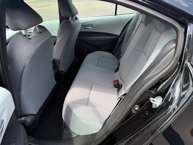 Used 2025 Toyota Corolla SE w/ Convenience Package FWD image 6