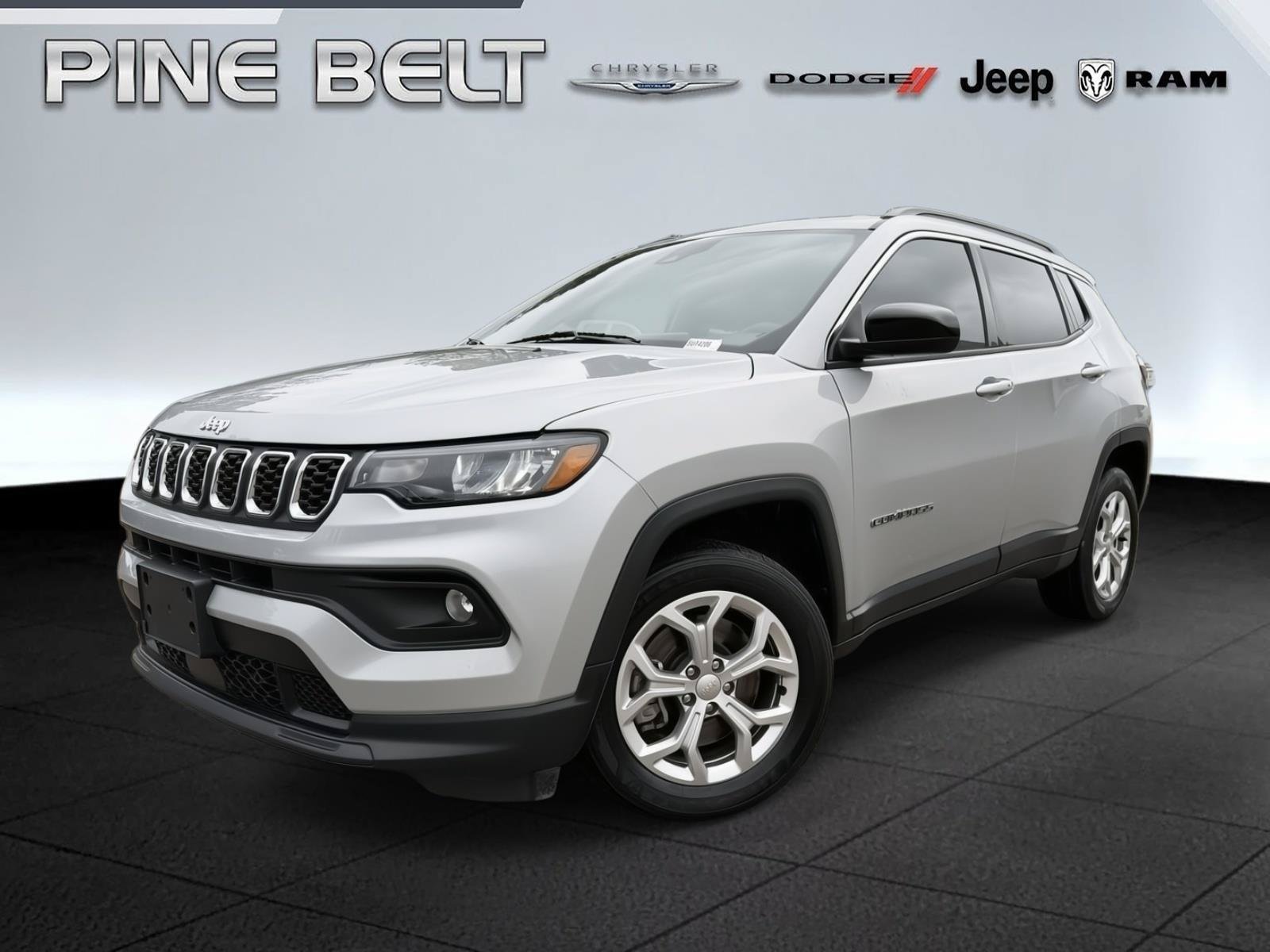 Certified 2024 Jeep Compass Latitude AWD/4WD image 1