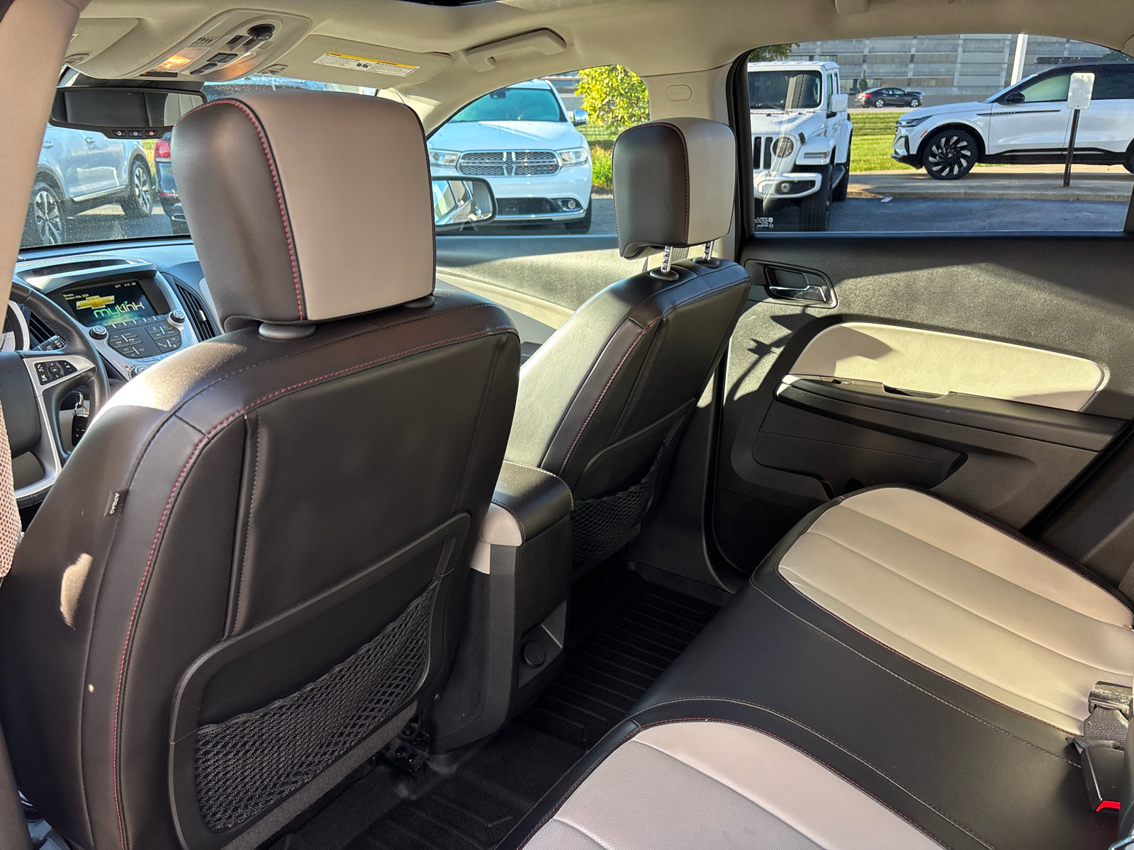 Used 2015 Chevrolet Equinox LTZ AWD/4WD image 25