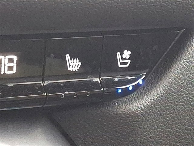 Used 2021 Chevrolet Blazer RS w/ Enhanced Convenience Package image 26