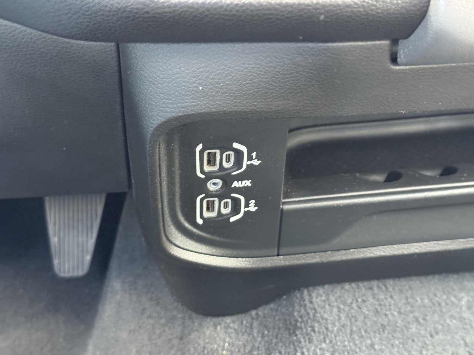 Used 2024 RAM 2500 Big Horn image 24