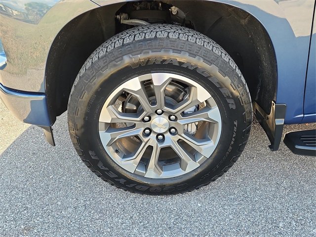 Certified 2024 Chevrolet Silverado 1500 High Country w/ Technology Package image 6