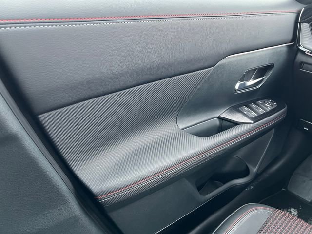 New 2025 Nissan Kicks SR image 31