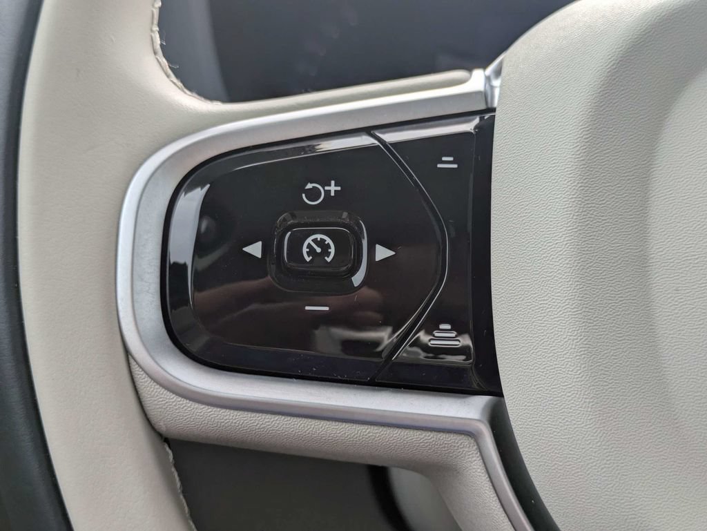 Certified 2026 Volvo XC60 B5 Ultra w/ Protection Package Premier AWD/4WD image 27
