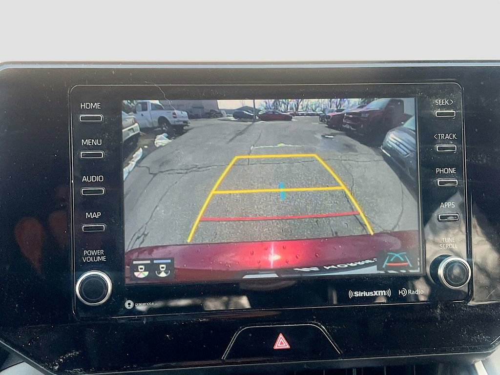 Used 2022 Toyota Venza XLE image 15