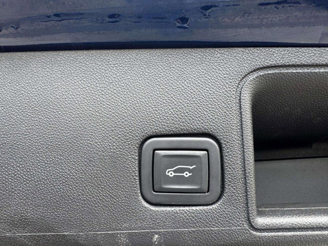 Used 2023 GMC Terrain SLE w/ Driver Convenience Package image 53