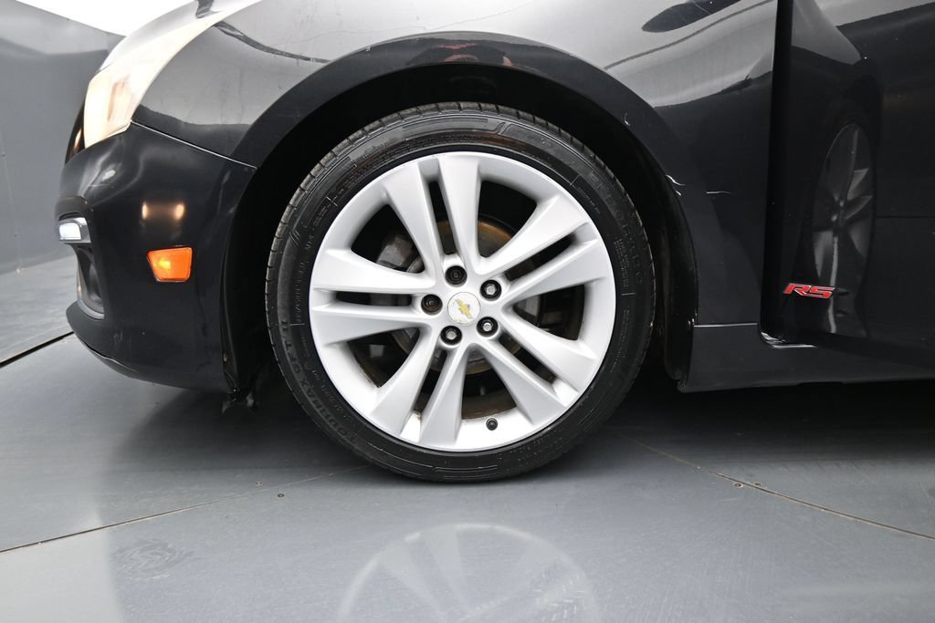 Used 2015 Chevrolet Cruze LTZ w/ Sun, Sound and Sport Package FWD image 28