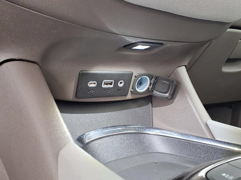 Used 2025 Chevrolet Malibu LT FWD image 8