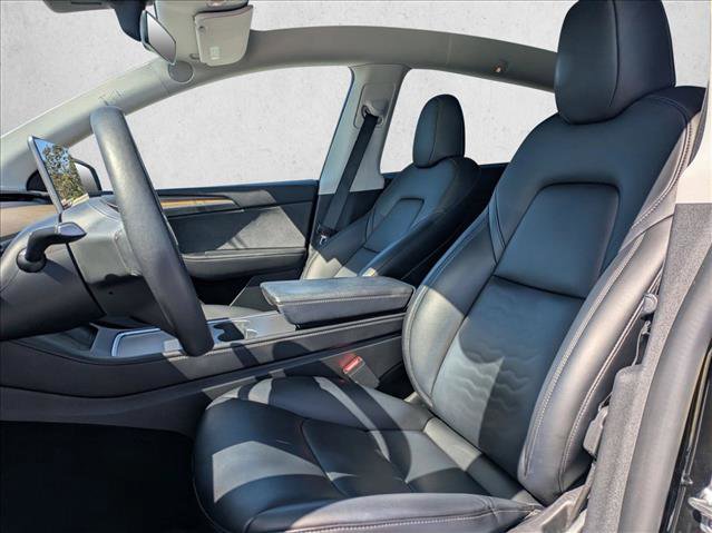 Used 2022 Tesla Model Y Long Range AWD/4WD image 17