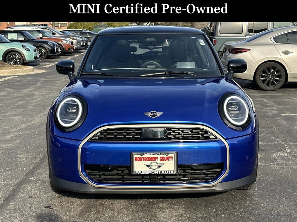 Used 2025 MINI Cooper 2-Door Hardtop image 6